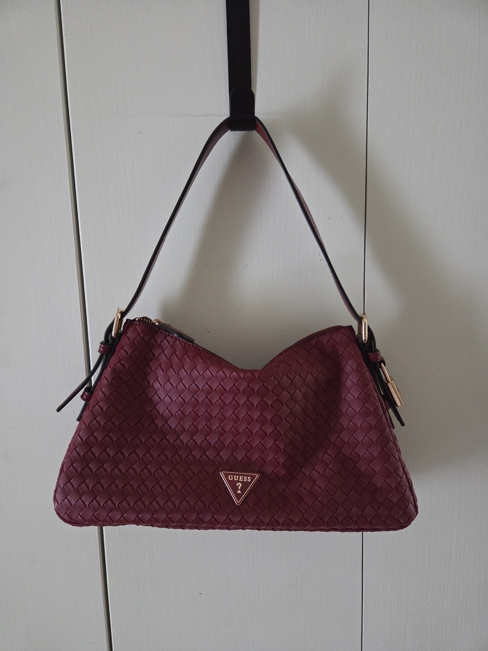 GUESS Woven Shoulder Bag in Burgundy